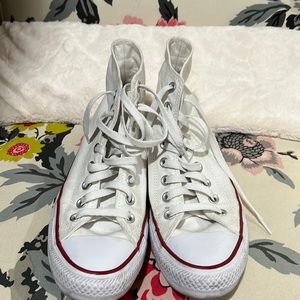 High top white Converse. Great condition size 7 men 9 women.